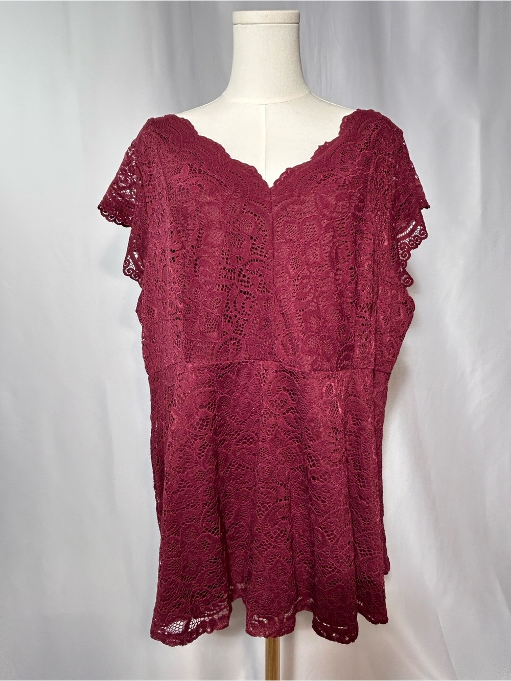 TORRID Burgundy Stretch Lace V-Neck Peplum Short Sleeve Blouse Top 3X